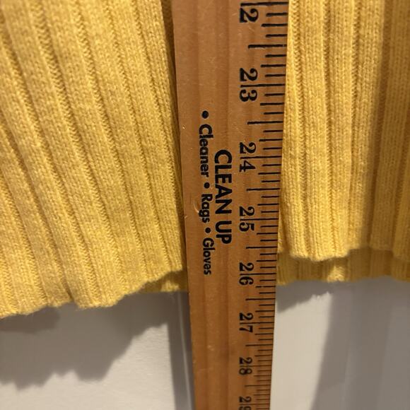 Y2K Old Navy Wool Blend Sweater Women Six Medium Butter Yellow Lambswool Angora - Picture 7 of 11